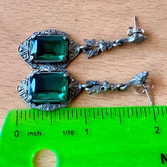 VINTAGE ART DECO STYLE EMERALD GREEN COLOR PASTE DANGLE DROP LONG EARRINGS